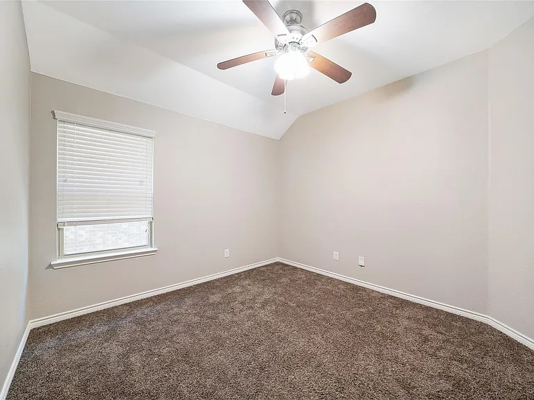 2920 Colorado Dr — Photo 15