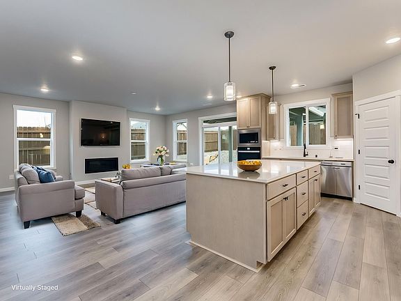 637 NW 29TH ST by Aho Construction
