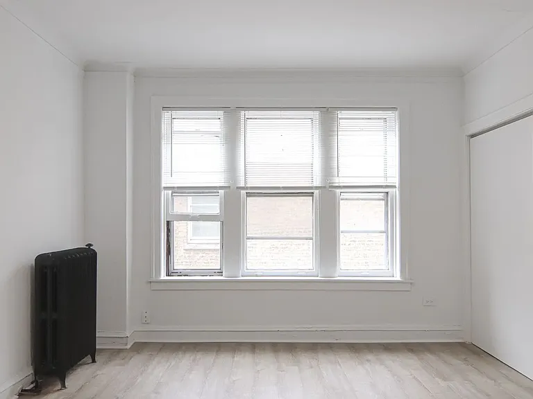 905-915 W Carmen Ave #310 — Photo 35