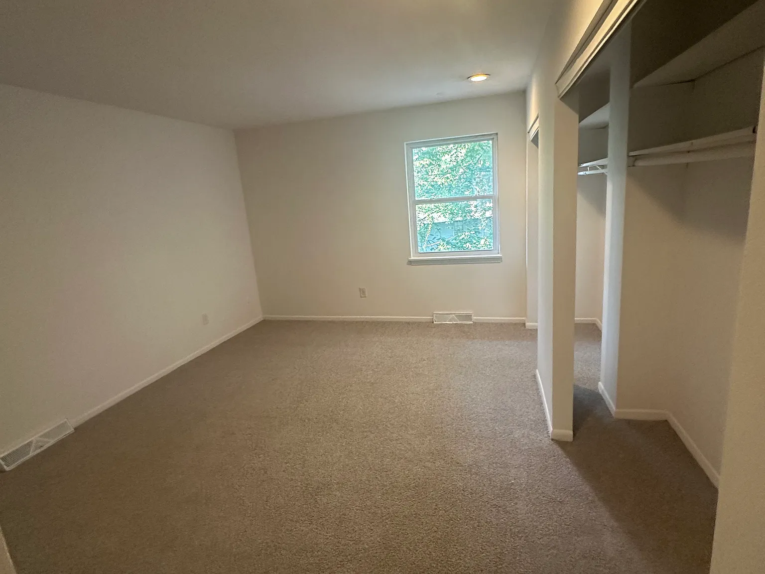 4 bed, 1550 sqft, $1,700 — Photo 4