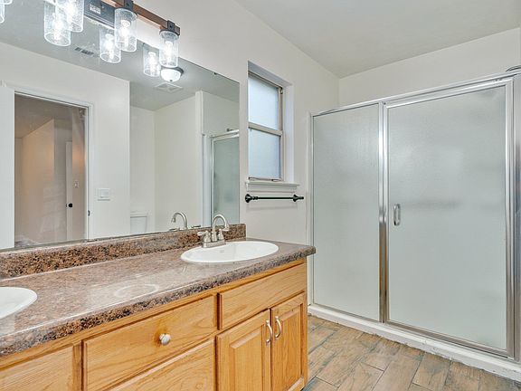 5th image of 6283 Crestwood Dr
