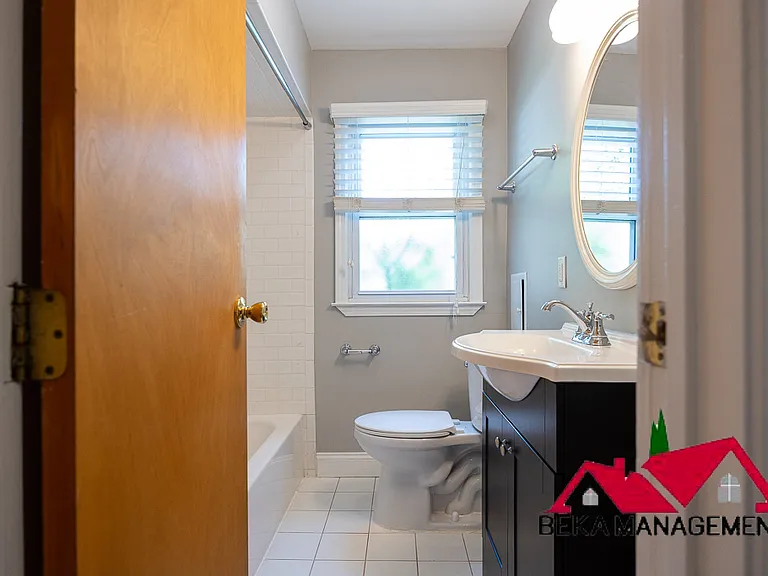 901 N Gainsborough Ave — Photo 9