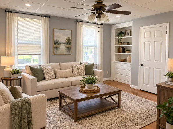 574 King St #1A, Fall River, MA 02724