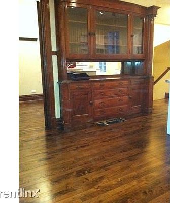 3rd image of 2330 N Southport Ave