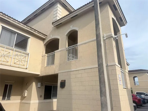 7989 NW 8th St APT 107D, Miami, FL 33126