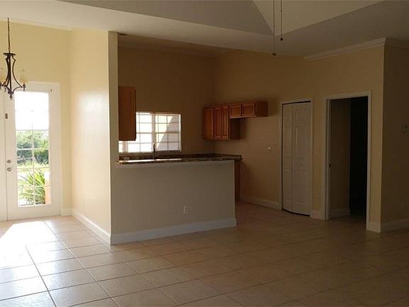2nd image of 909 Tena Ave N
