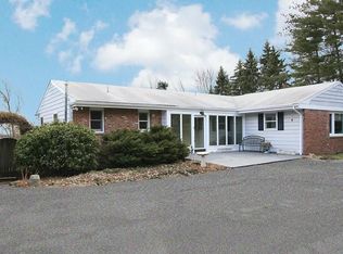 15 Dogwood Dr, Flemington, NJ