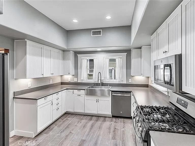 1st image of 314 W Olive Ave