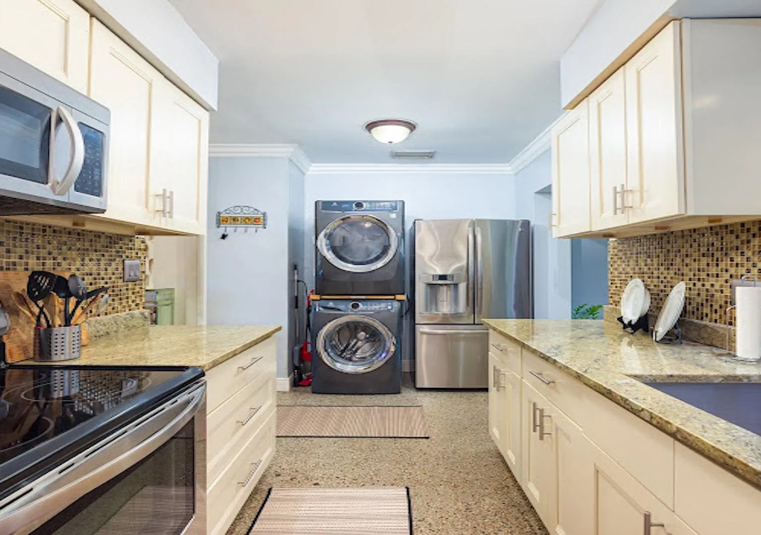 3 bed, 2.0 bath, 1542 sqft, $1,520 — Photo 3