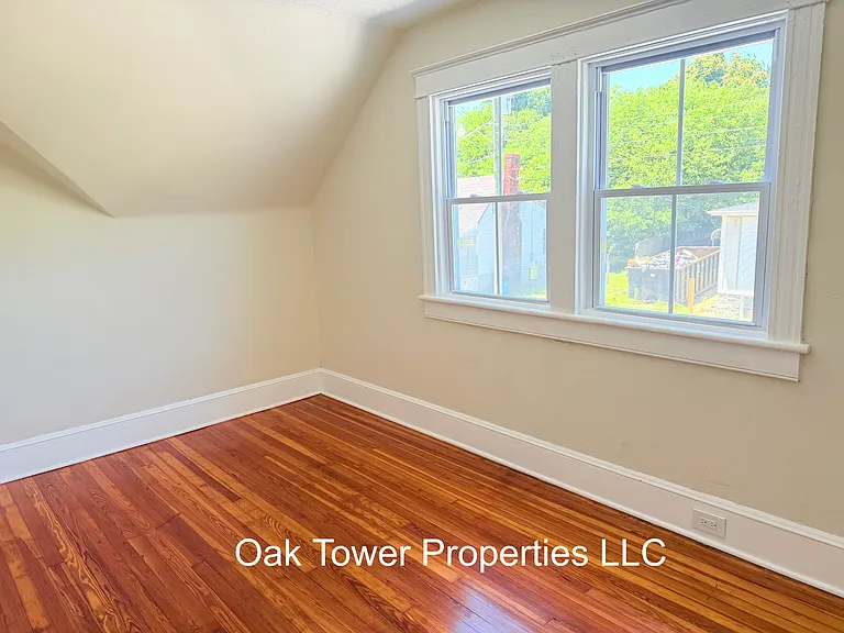 3301 Main St #A — Photo 5