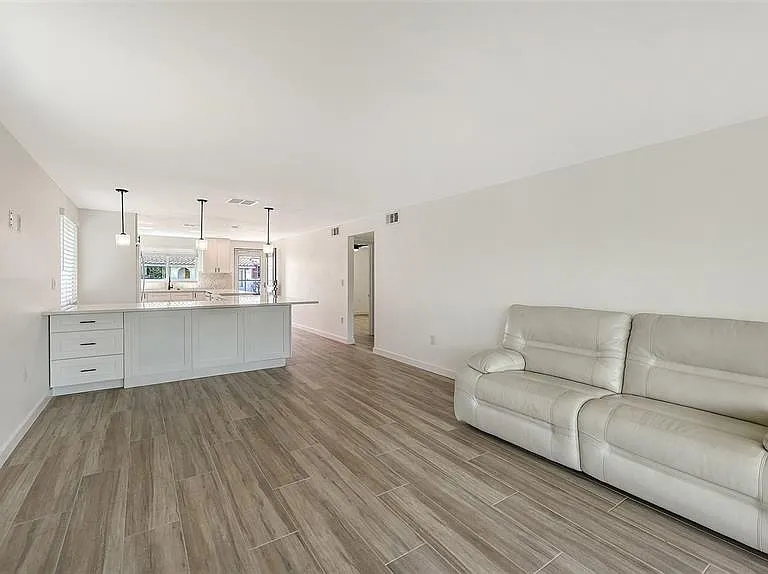 909 Spanish Dr N — Photo 15