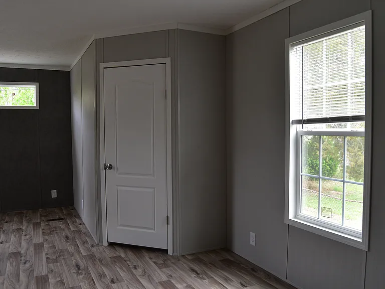 122 Willow Dr — Photo 11