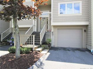 12 Boulevard Dr UNIT 140, Danbury, CT 06810