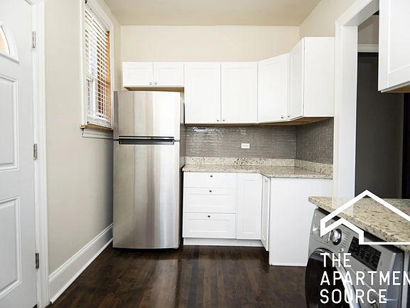 3rd image of 312 Lee St APT 3