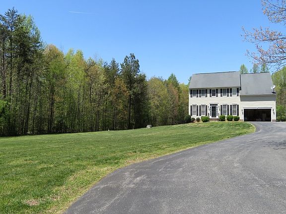 3rd image of 4630 Heartland Way