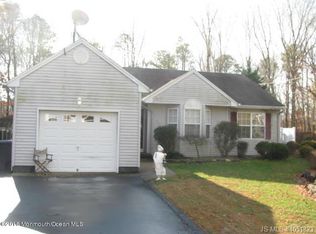 941 Buccaneer Ln, Manahawkin, NJ 08050