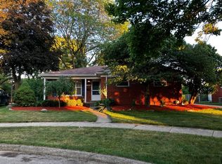 14430 Shadywood Ct, Plymouth, MI 48170