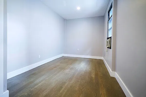 Rented by Lodger Corp | media 38