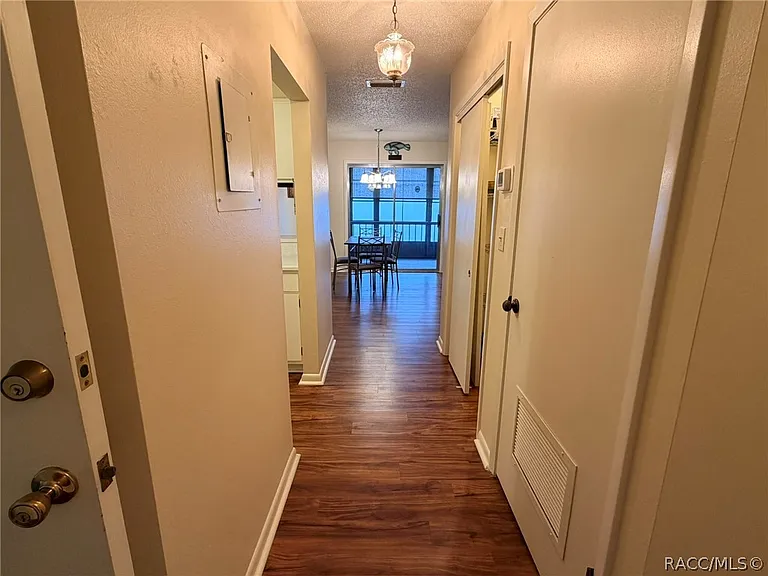 2400 Forest Dr #260 — Photo 6