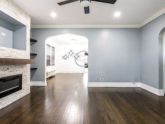 3rd image of 6347 W Henderson St
