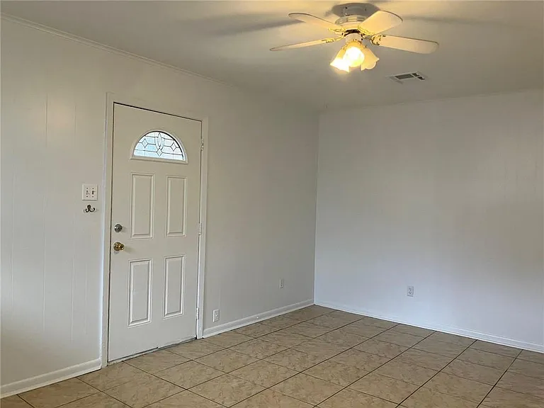 717 Edenborn Ave — Photo 3