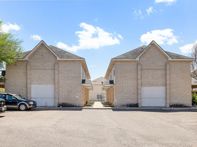 3200 Anita St — Photo 1