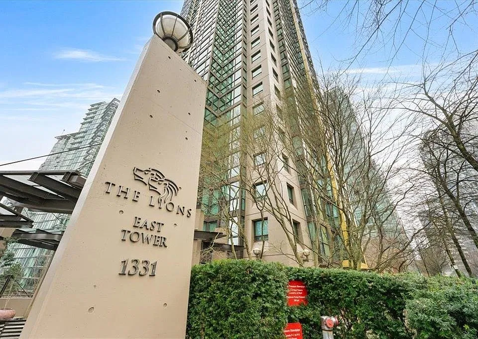 1331 Alberni St #707