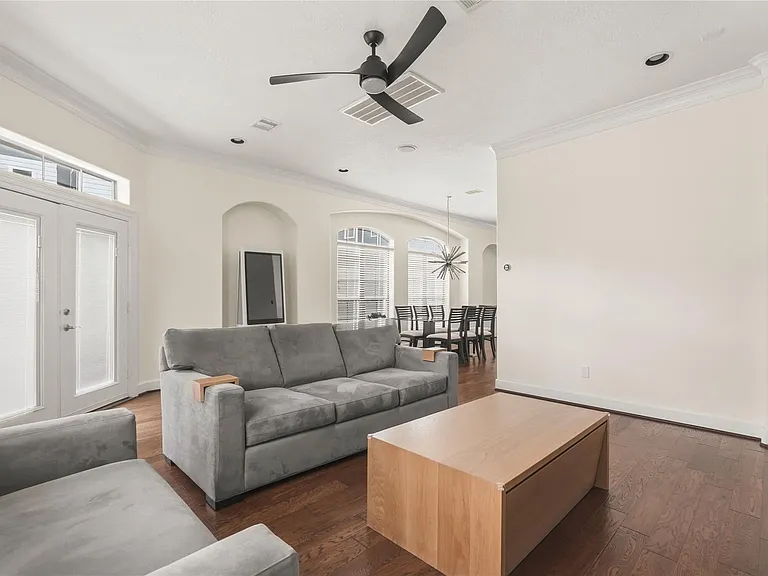 836 Garden Oaks Ter — Photo 14