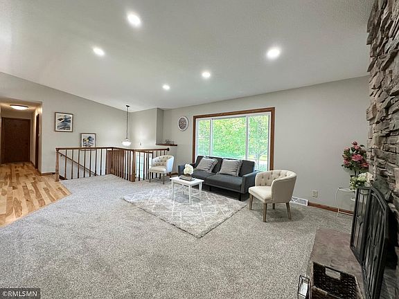 3rd image of 11900 Highland View Cir