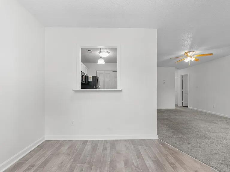 Skyside Landing Apartments — Photo 53
