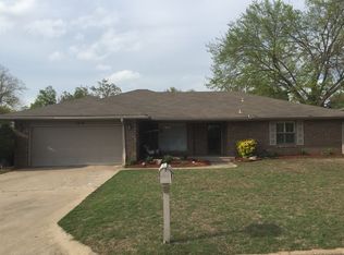 1918 E 14th Pl, Ada, OK 74820