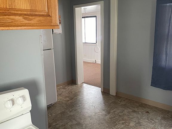 5th image of 404 Jefferson St