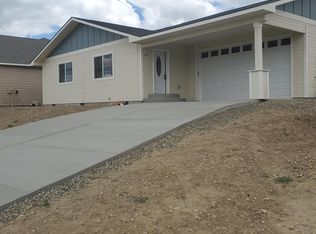 609 Bagley Rd, Granger, WA 98932
