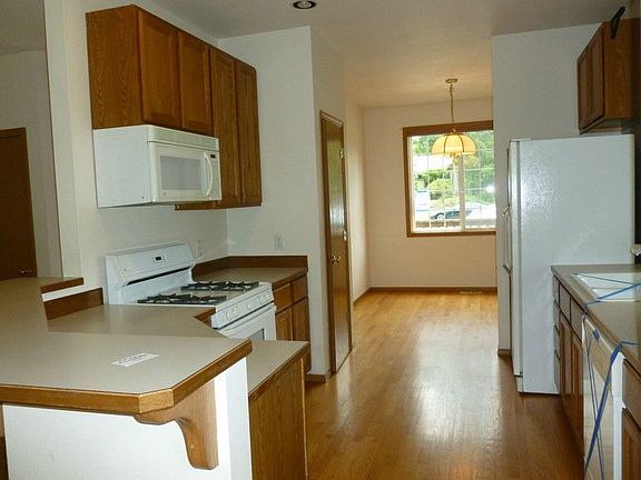 3rd image of 25505 Kanasket Dr
