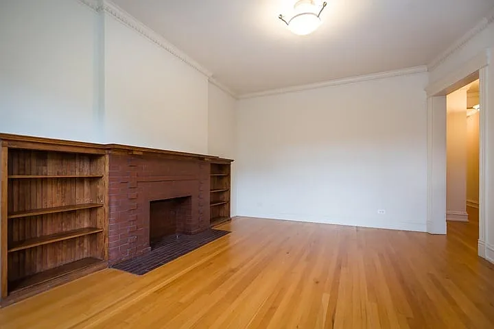 5706-10 S. Blackstone Ave — Photo 13