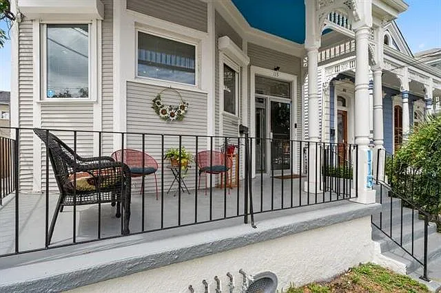 2 bed, 2.0 bath, 3200 sqft, $2,600 — Photo 2