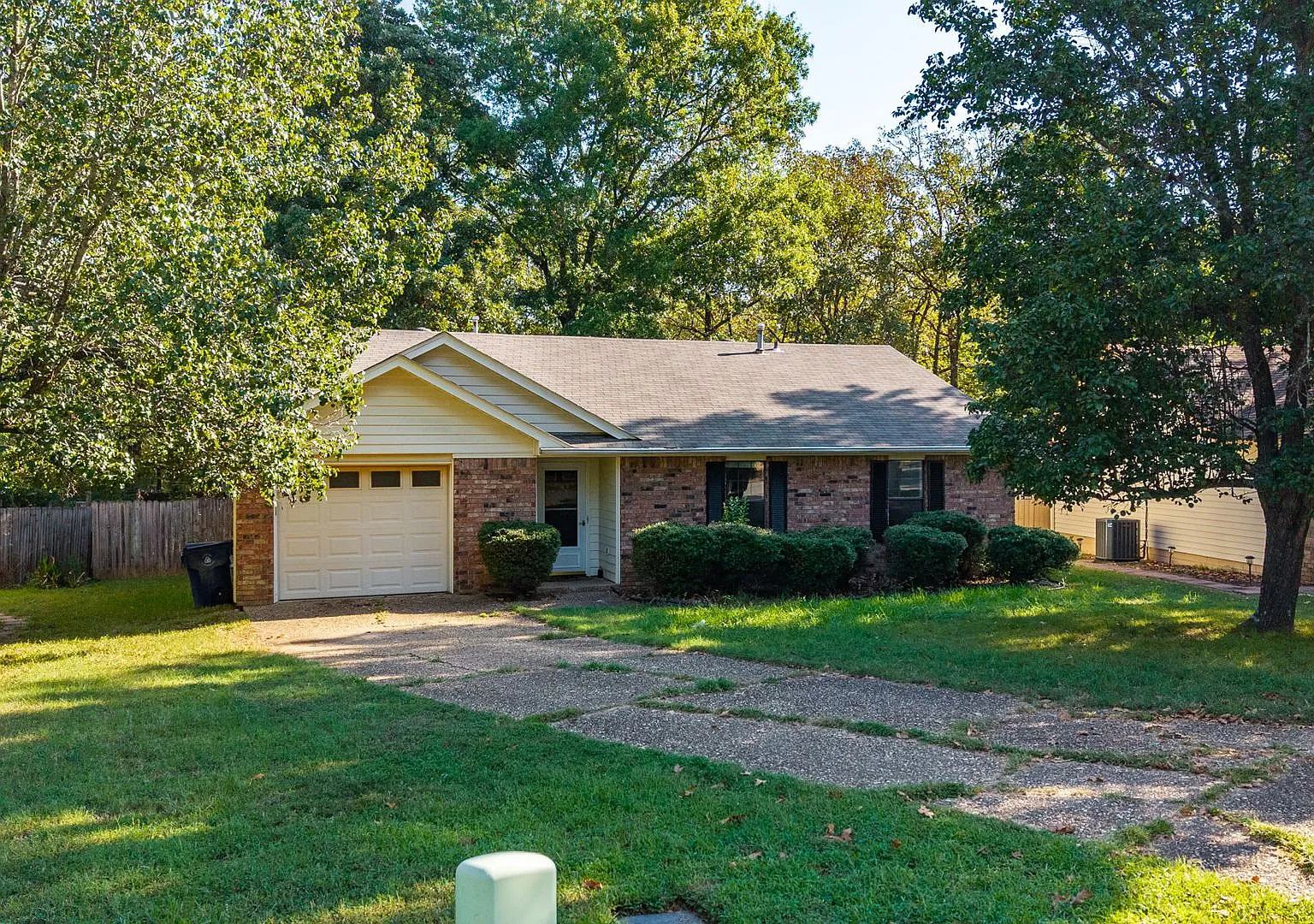 Updated 3BR/2BA in Maumelle - New Paint & Flooring — Photo 2