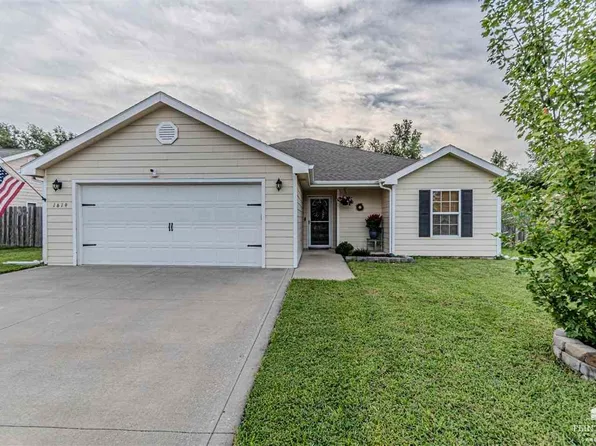 1619 14th Street Pl, Junction City, KS 66441