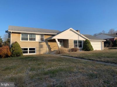 1074 Lincoln Way E, Mc Connellsburg, PA, 17233
