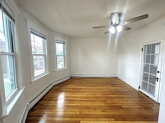 5th image of 149 Grenville St APT 2