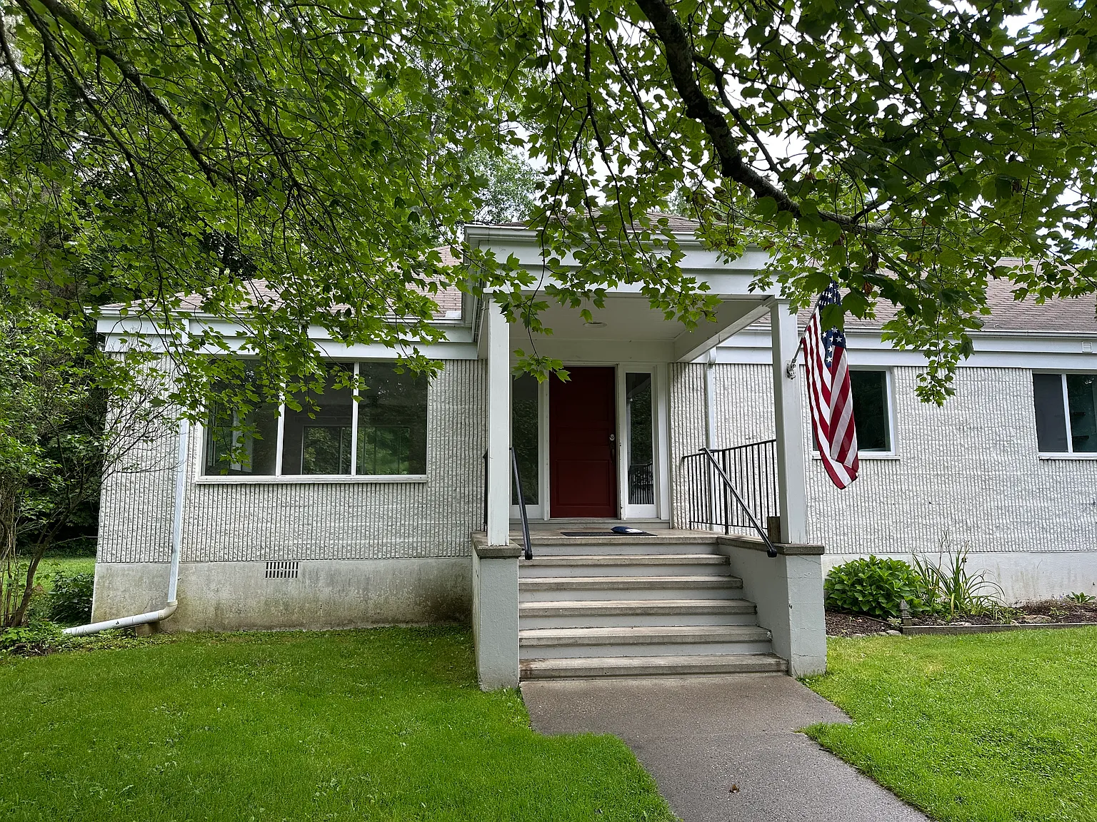 3 bed, $3,100 — Photo 1