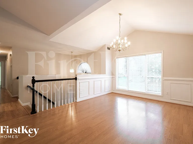 3810 Riversong Dr — Photo 6