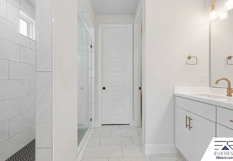66 Los Lagos Blvd — Photo 17