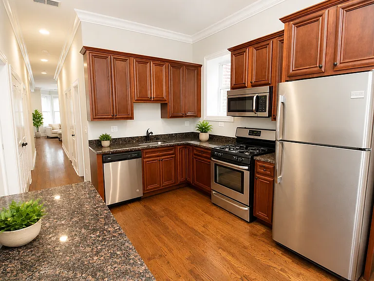 934 W Newport Ave #3 — Photo 4
