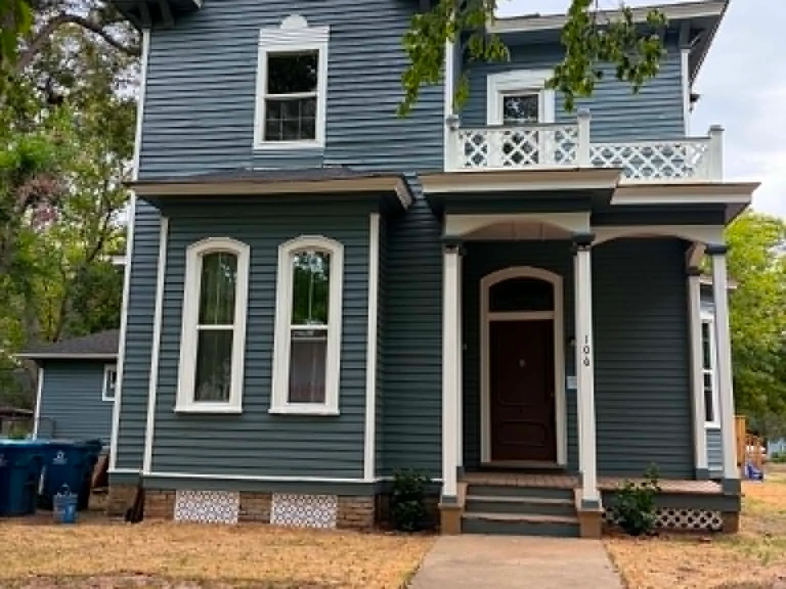 1 bed, 1.0 bath, $700 — Photo 1