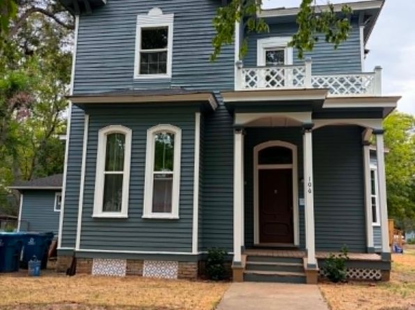 106 S Edwards St