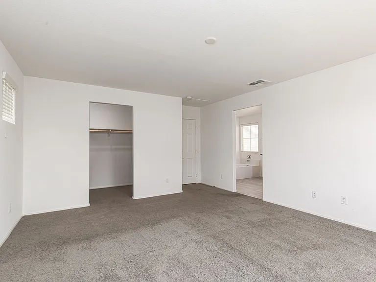 8045 Skye Foxx St — Photo 26