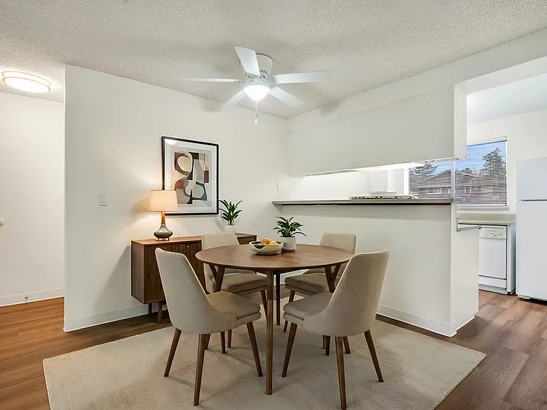 Crystal Springs Apartments — Photo 72