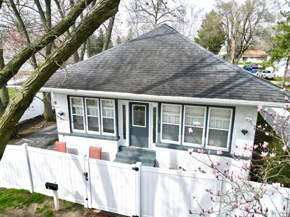 603 E Timber St, Pontiac, IL 61764