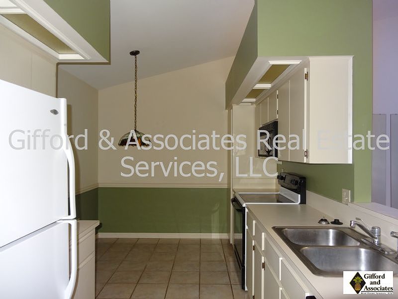 Eat In Kitchen
